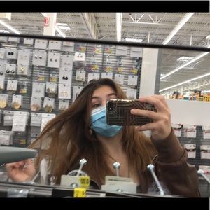 Meet your Posher, Laurrn